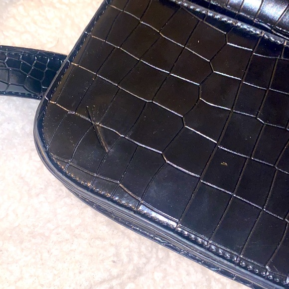 Belt Wristlet Puse - Picture 3 of 6